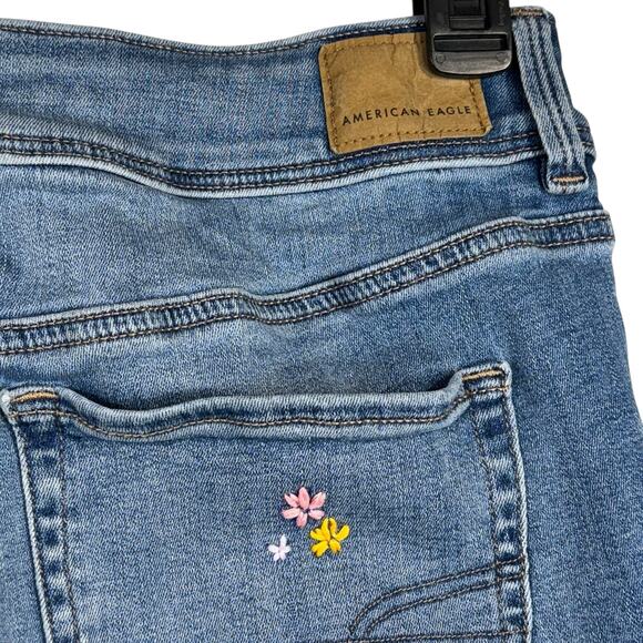 American Eagle SZ 12 SHORT Kick Boot Jeans Floral Embroidery Stretch Mid-Rise - Picture 8 of 13